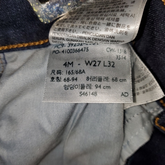 Levis 🎊NWOT 🎉dark wash classic boot cut - Picture 5 of 5